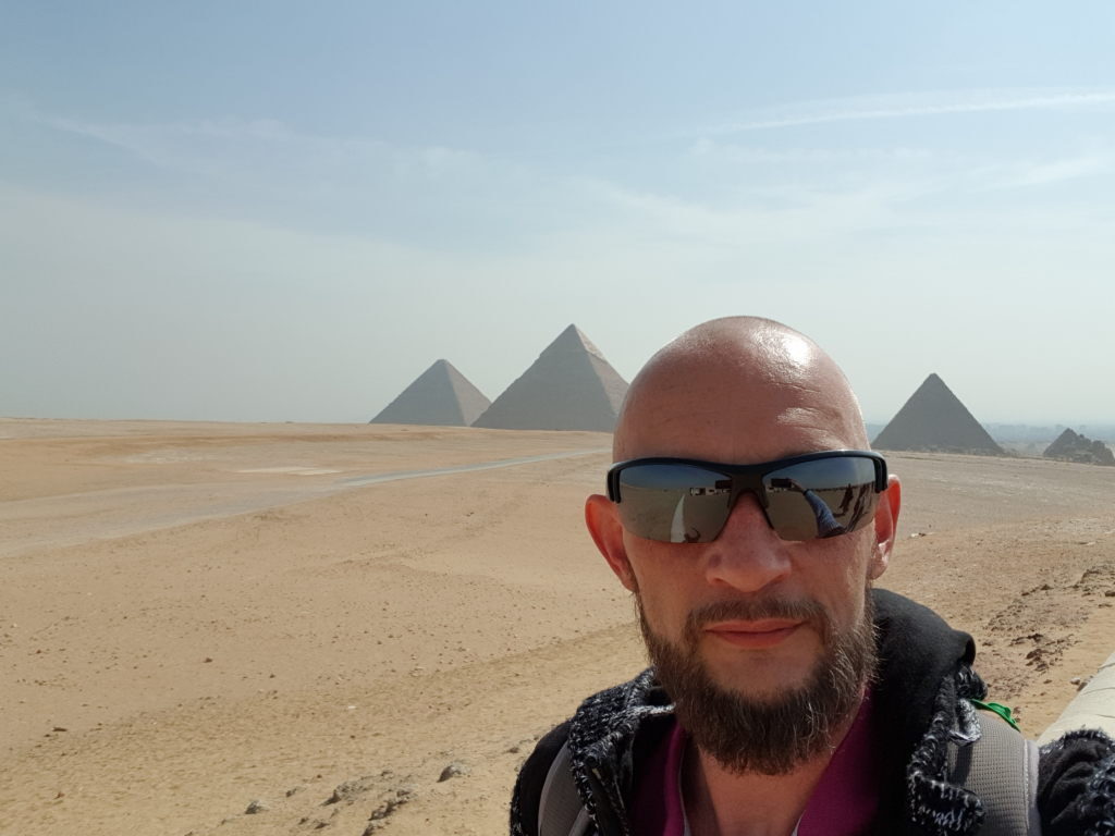 Nilkreuzfahrt Teil 1: Pyramiden, Basare und der erste Blick aufs Schiff