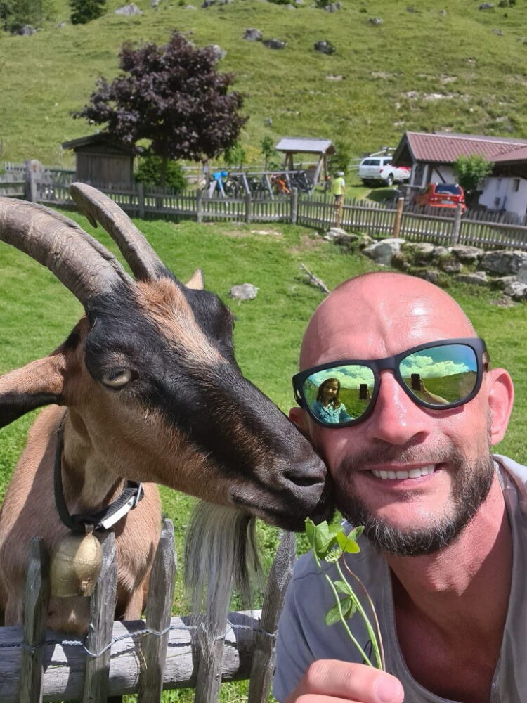 Kranzhorn: Kühe, Kaffee & ein Frosch auf 1.380 Metern