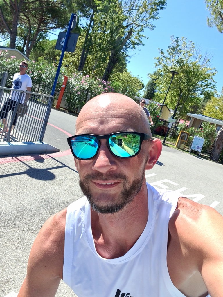 Sebastian Selfie beim Bäcker-Fahrradausflug auf dem Campingplatz in Cavallino-Treporti, August 2020