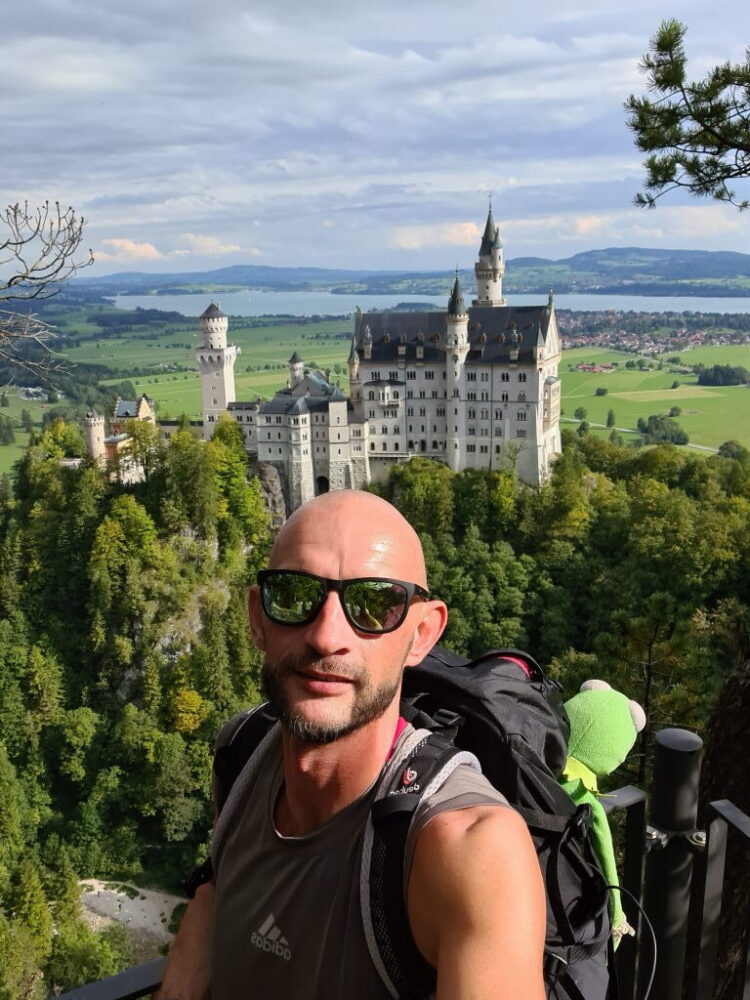 Neuschwanstein von oben: Wanderung vom Tegelberg zum Märchenschloss