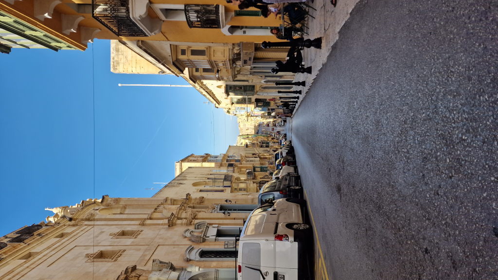 Gasse Valletta Sandstein Balkone