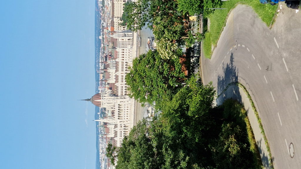 Parlament von der Fischerbastei aus gesehen