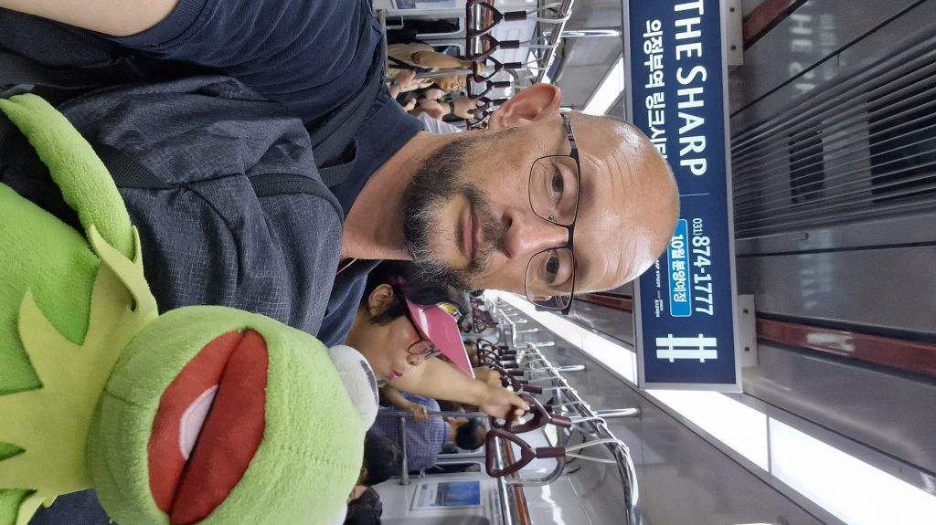 Kermit und ich in der Seouler U-Bahn