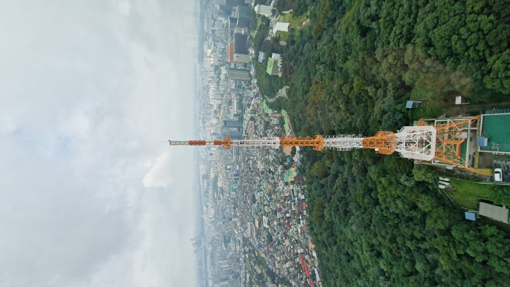Antenne des N Seoul Tower von der Aussichtsplattform aus