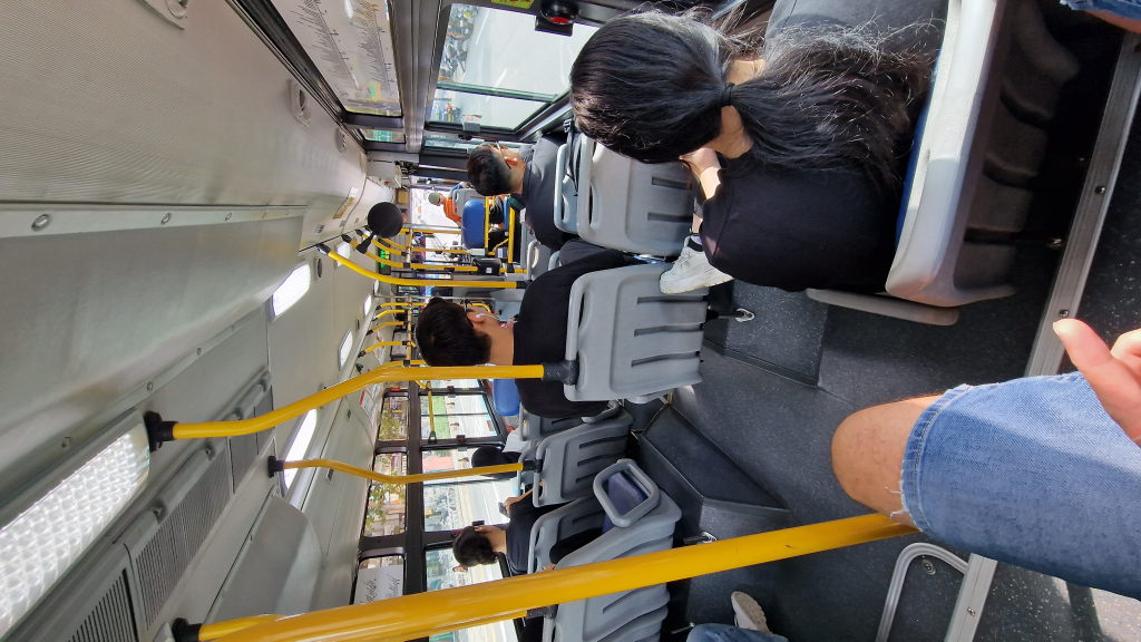 Innenraum eines Seouler Stadtbusses