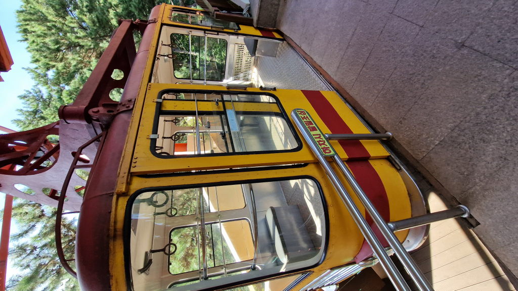 Gelbe Seilbahnkabine Geumgang Park