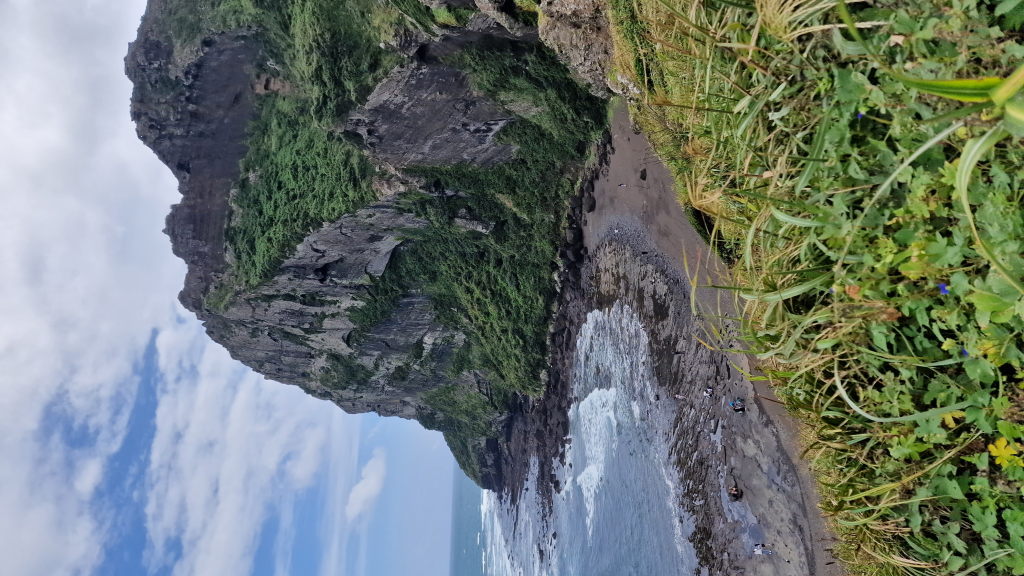 Yongmeori Klippen schwarzer Strand Jeju