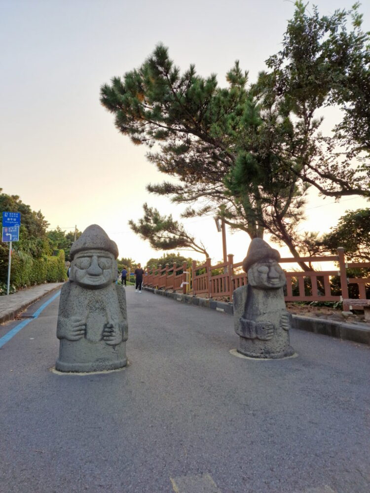 Steingroßväter, Schluchten und Abschied — Jejus letzter Abend