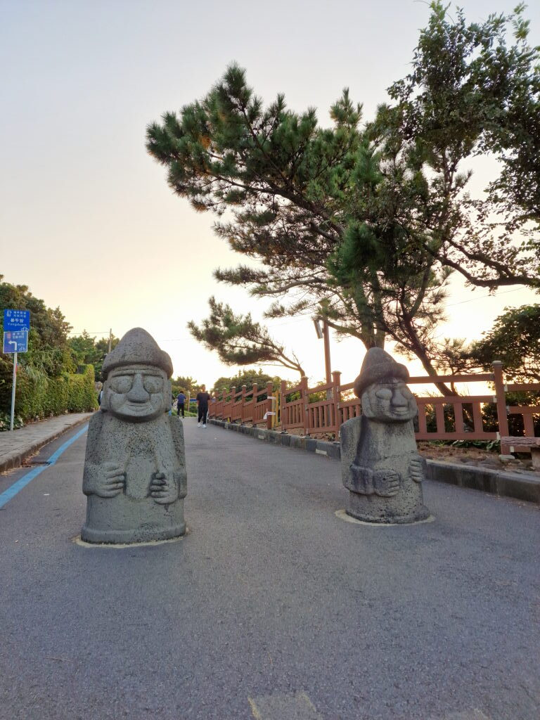 Steingroßväter, Schluchten und Abschied — Jejus letzter Abend