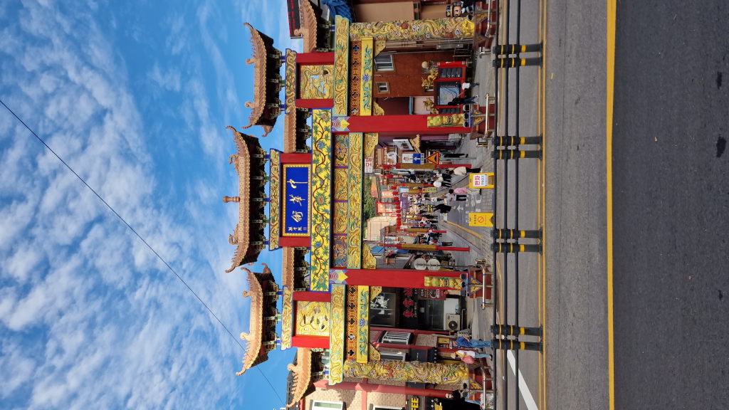 Chinatown Tor Incheon gold rot blau