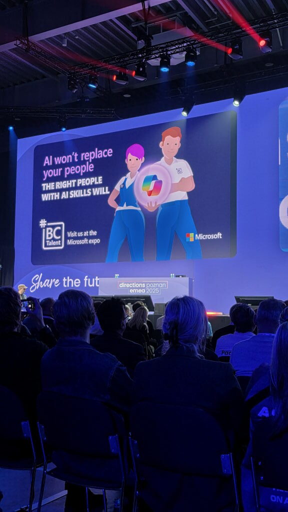 Microsoft Präsentationsfolie AI won't replace your people, the right people with AI skills will auf der Bühne der Directions EMEA 2025